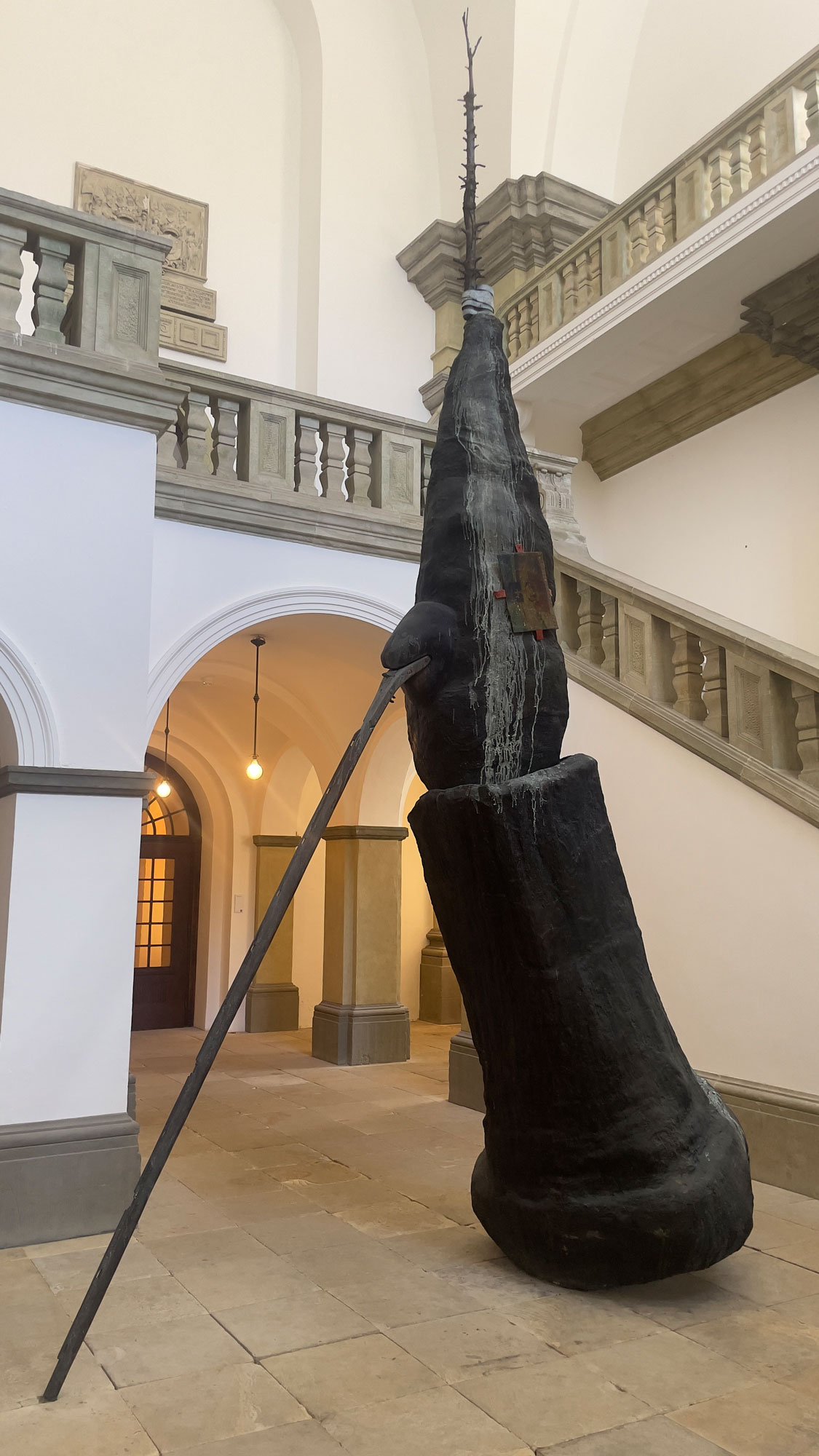 Julian Schnabel „Ahab“, 2001, bronze with patina (608 x 312 x 138 cm)